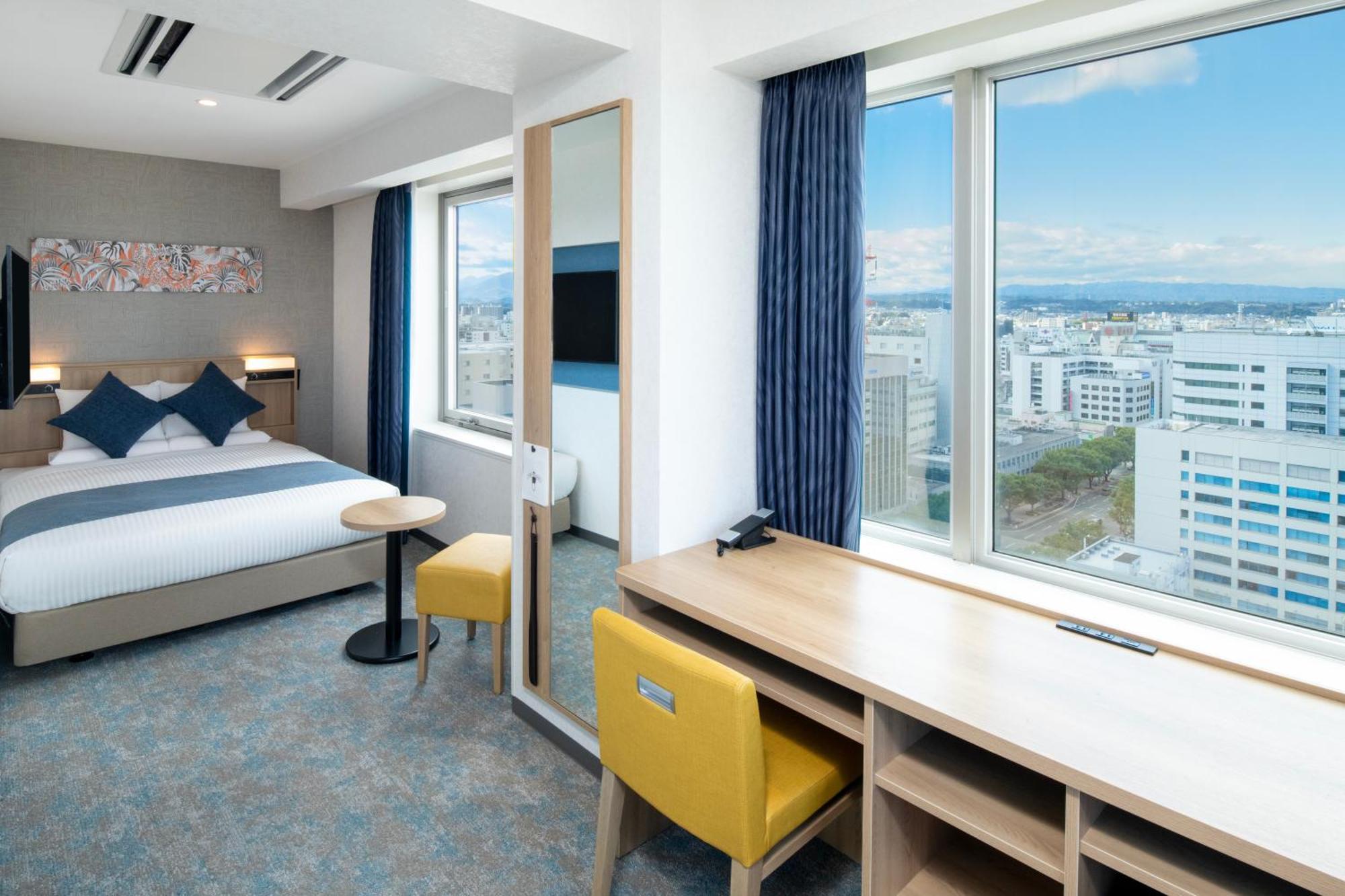 Art Hotel Miyazaki Sky Tower Exteriör bild