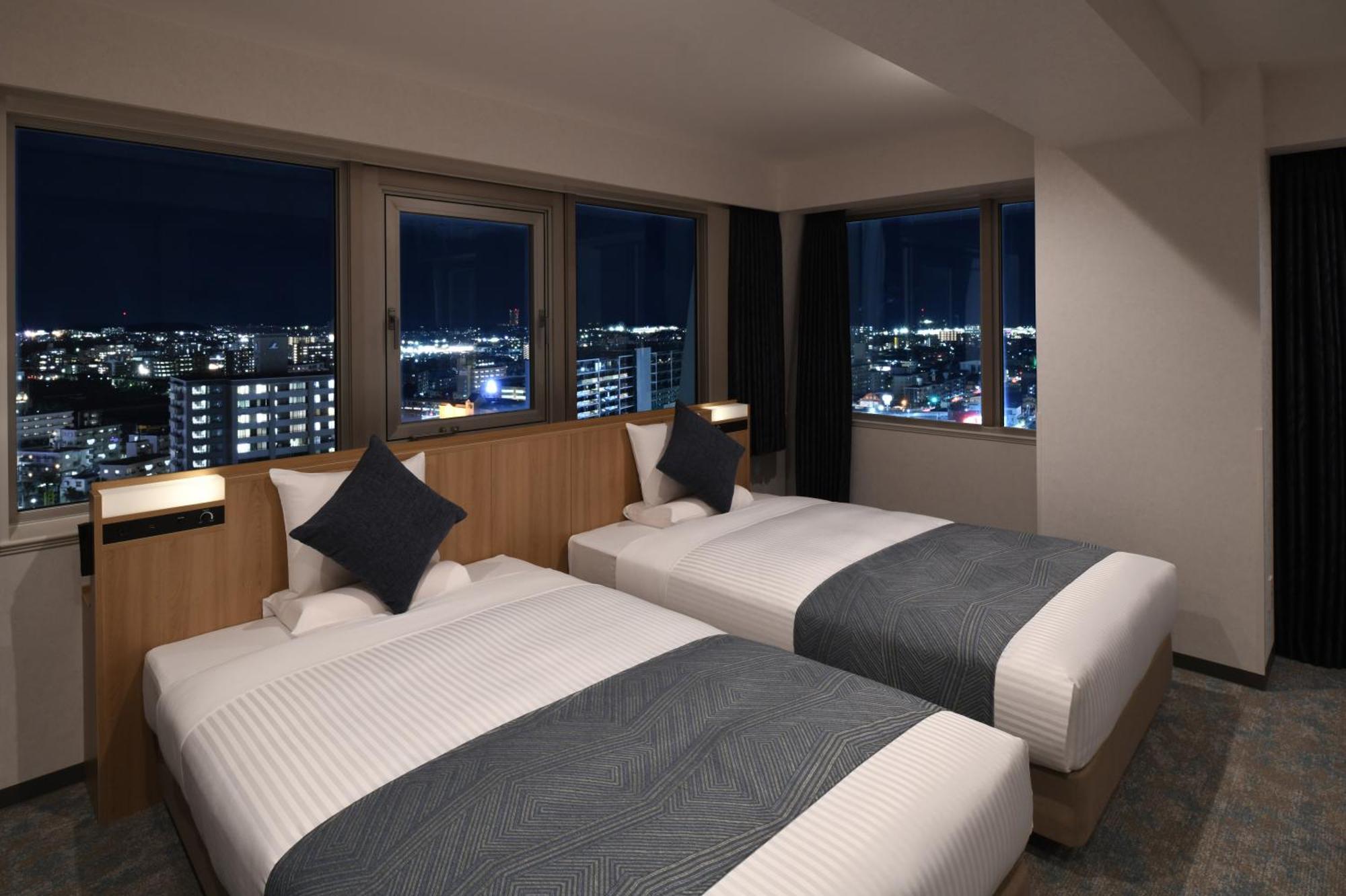 Art Hotel Miyazaki Sky Tower Exteriör bild